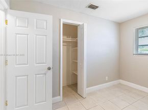2811 N 66th Ave, Hollywood FL 33024