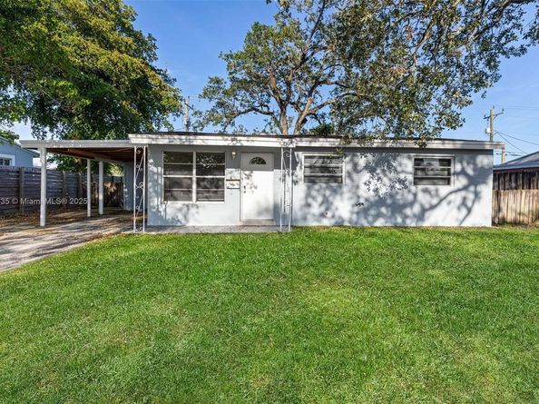 2811 N 66th Ave, Hollywood FL 33024