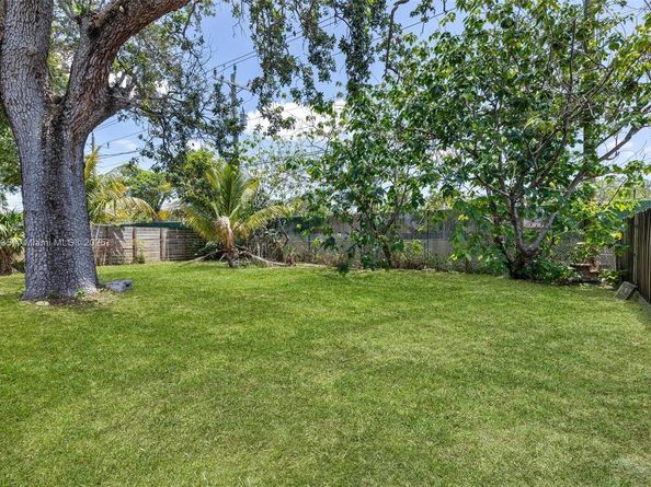 2811 N 66th Ave, Hollywood FL 33024
