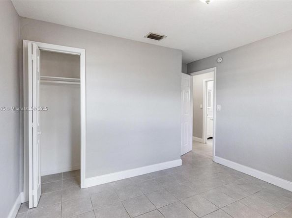 2811 N 66th Ave, Hollywood FL 33024