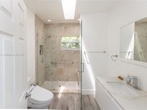 507 Hunting Lodge Dr, Miami Springs FL 33166