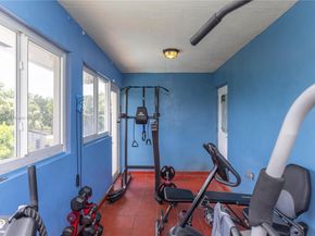 507 Hunting Lodge Dr, Miami Springs FL 33166