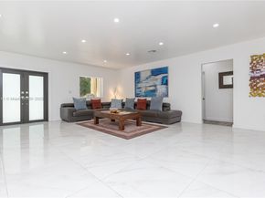 507 Hunting Lodge Dr, Miami Springs FL 33166