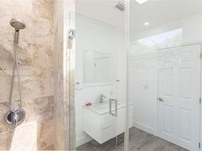 507 Hunting Lodge Dr, Miami Springs FL 33166