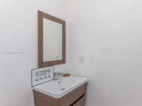 507 Hunting Lodge Dr, Miami Springs FL 33166