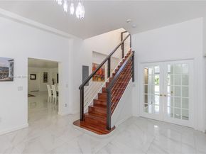 507 Hunting Lodge Dr, Miami Springs FL 33166