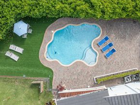 507 Hunting Lodge Dr, Miami Springs FL 33166