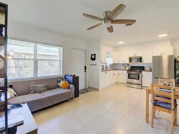 2235 Coolidge St, Hollywood FL 33020