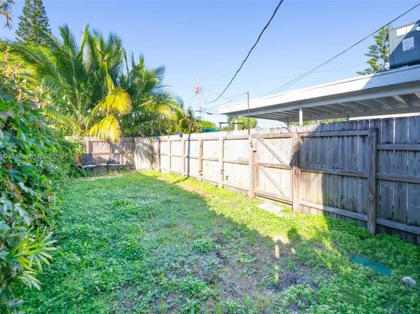 2235 Coolidge St, Hollywood FL 33020