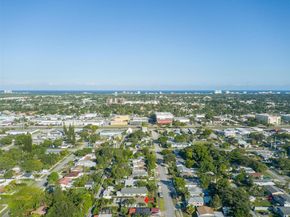 2235 Coolidge St, Hollywood FL 33020