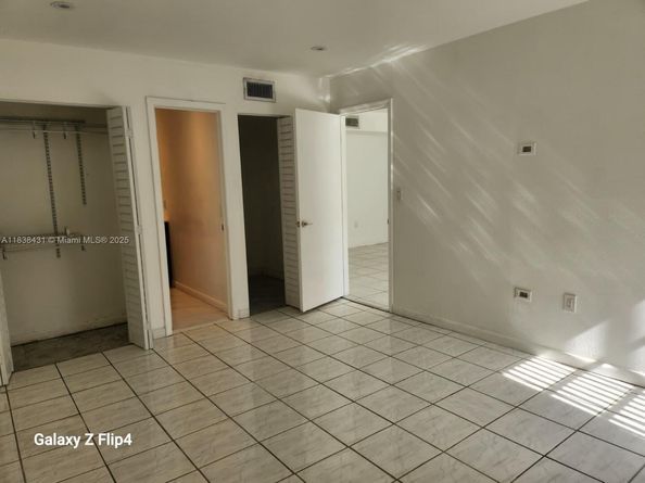 4841 NW 7th St 2034, Miami FL 33126