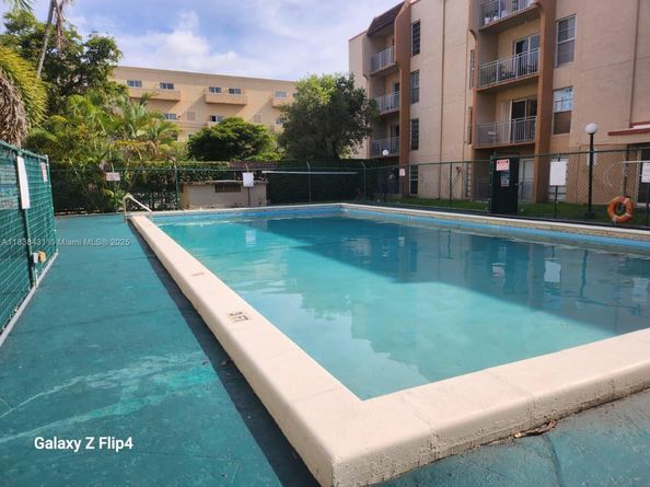 4841 NW 7th St 2034, Miami FL 33126