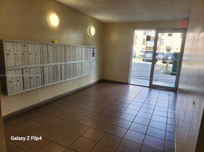 4841 NW 7th St 2034, Miami FL 33126