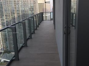 88 SW 7th St 3711, Miami FL 33130