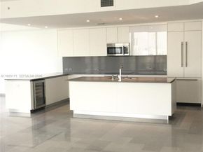 88 SW 7th St 3711, Miami FL 33130