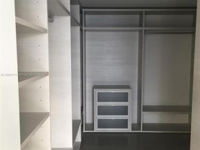 88 SW 7th St 3711, Miami FL 33130