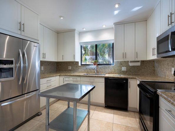 3721 SW 58th Ave, Miami FL 33155