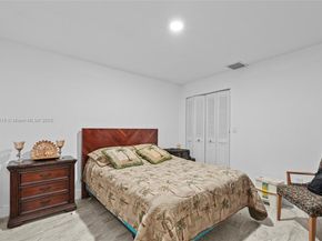 19224 W Lake Dr, Hialeah FL 33015