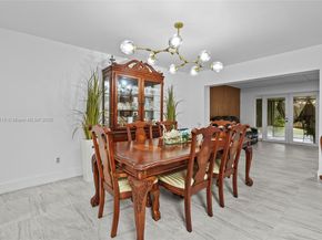19224 W Lake Dr, Hialeah FL 33015