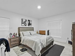 19224 W Lake Dr, Hialeah FL 33015