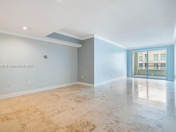 7350 SW 89th St 617S, Miami FL 33156