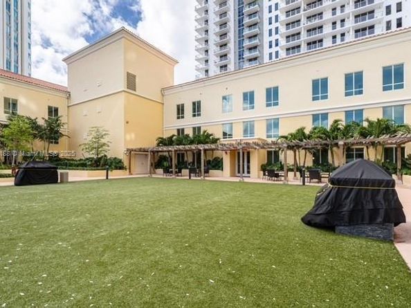 7350 SW 89th St 617S, Miami FL 33156