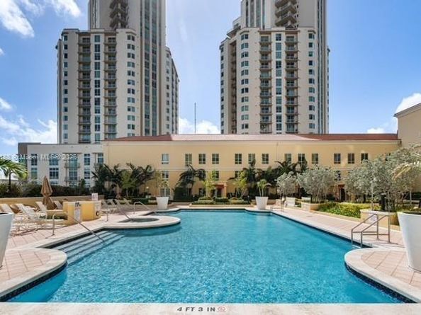 7350 SW 89th St 617S, Miami FL 33156