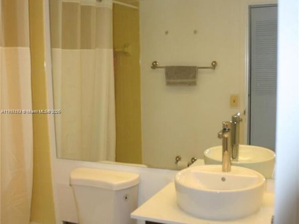 250 174th St 1809, Sunny Isles Beach FL 33160