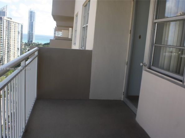 250 174th St 1809, Sunny Isles Beach FL 33160