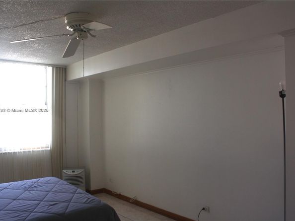 250 174th St 1809, Sunny Isles Beach FL 33160