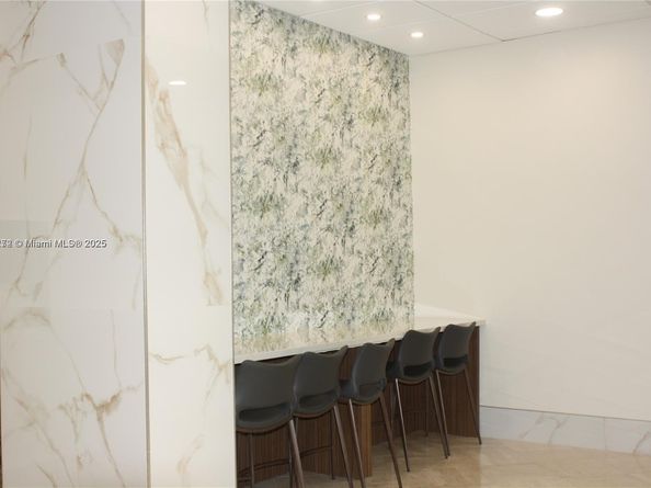 250 174th St 1809, Sunny Isles Beach FL 33160