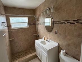 230 NW 55th St, Oakland Park FL 33309