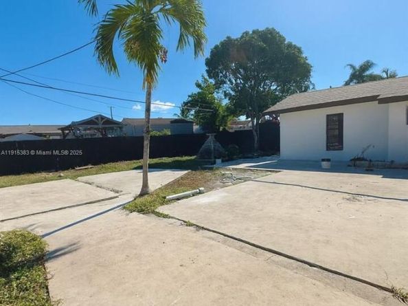 1484 SW 47th Ter, Fort Lauderdale FL 33317