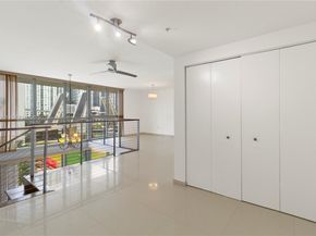 90 SW 3rd St TH505, Miami FL 33130