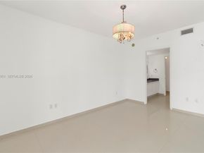 90 SW 3rd St TH505, Miami FL 33130