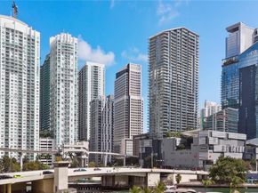 90 SW 3rd St TH505, Miami FL 33130