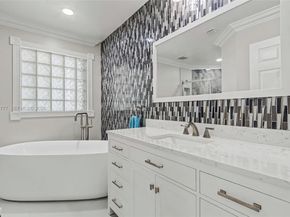 1110 Lemonwood St, Hollywood FL 33019