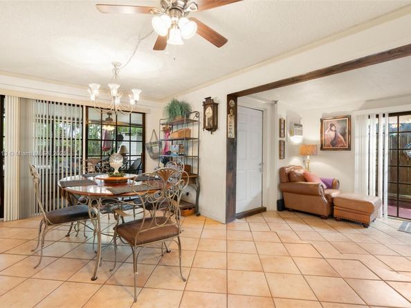 2472 Andros Ln, Fort Lauderdale FL 33312