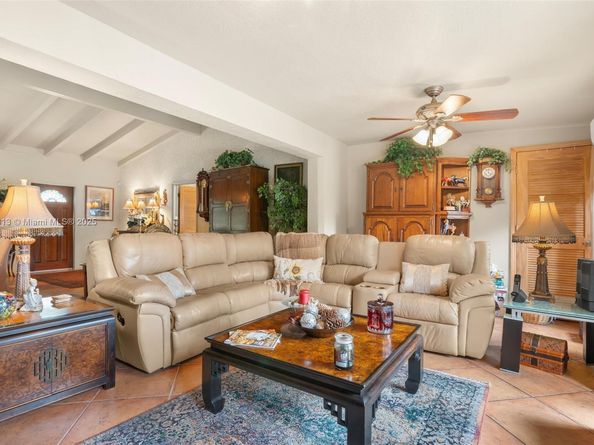 2472 Andros Ln, Fort Lauderdale FL 33312