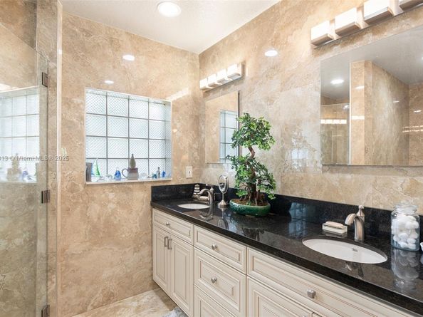 2472 Andros Ln, Fort Lauderdale FL 33312