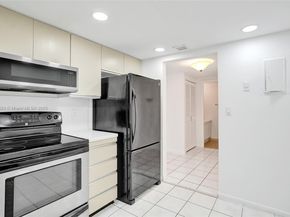 2500 Parkview Dr 1811, Hallandale Beach FL 33009