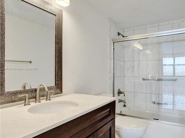 2500 Parkview Dr 1811, Hallandale Beach FL 33009