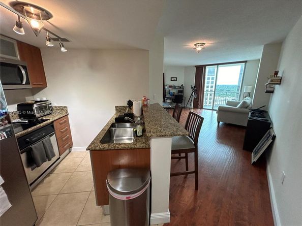 9066 SW 73rd Ct 1504, Miami FL 33156
