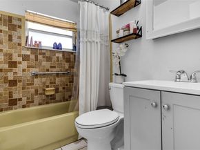 2321 NW 47th Ave, Lauderhill FL 33313