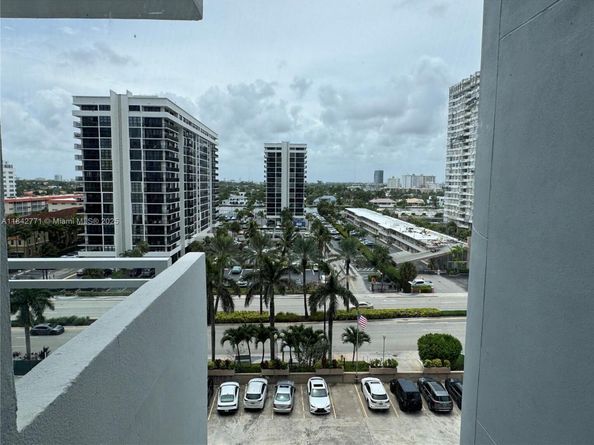 2030 S Ocean Dr 727, Hallandale Beach FL 33009