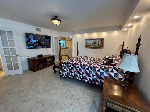 2030 S Ocean Dr 727, Hallandale Beach FL 33009