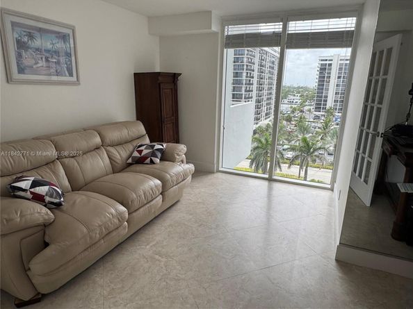 2030 S Ocean Dr 727, Hallandale Beach FL 33009