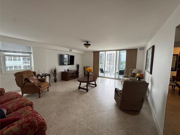 2030 S Ocean Dr 727, Hallandale Beach FL 33009