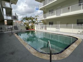 12890 NE 8th Ave 107, North Miami FL 33161