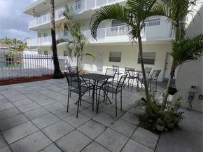 12890 NE 8th Ave 107, North Miami FL 33161